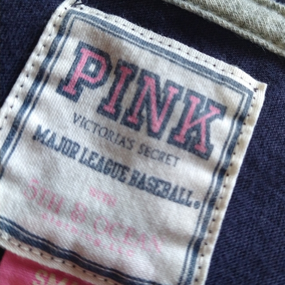 VS Victoria Secret PINK Boston Red Sox MLB Logo V Neck Tee Top S Navy Red S Sm - Picture 2 of 9